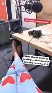 Alessandra Torresani feet photo thumbnail