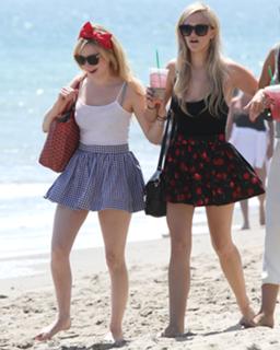 Alessandra Torresani feet photo thumbnail