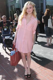 Alessandra Torresani feet photo thumbnail