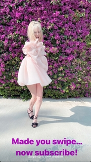 Alessandra Torresani feet photo thumbnail