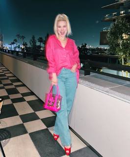 Alessandra Torresani feet photo thumbnail