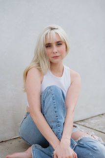 Alessandra Torresani feet photo thumbnail