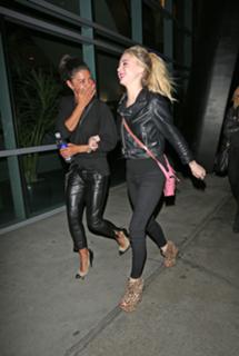 Alessandra Torresani feet photo thumbnail