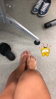 Alessandra Tripoli feet photo 3