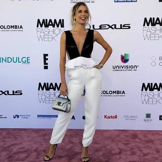 Alessandra Villegas feet photo 19