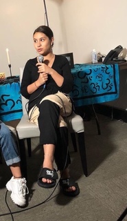 Alessia Cara feet photo thumbnail
