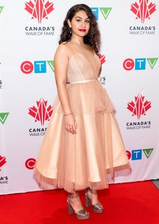 Alessia Cara feet photo thumbnail