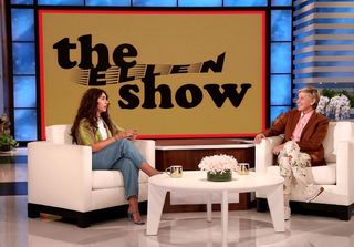 Alessia Cara feet photo thumbnail