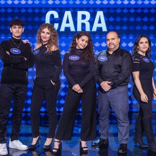 Alessia Cara feet photo thumbnail