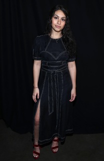 Alessia Cara feet photo thumbnail