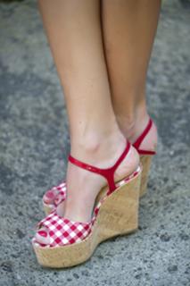 Alessia Fabiani feet photo thumbnail