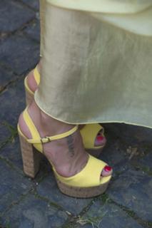 Alessia Fabiani feet photo thumbnail