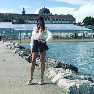 Alessia Fabiani feet photo thumbnail