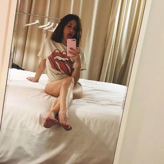 Alessia Fabiani feet photo thumbnail