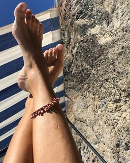Alessia Fabiani feet photo thumbnail