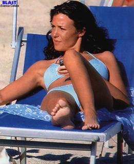 Alessia Fabiani feet photo thumbnail