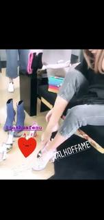 Alessia Fabiani feet photo thumbnail