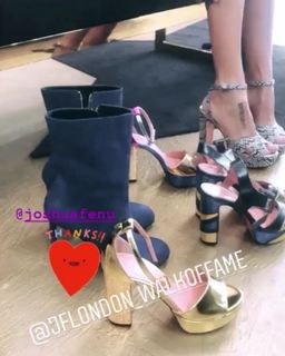 Alessia Fabiani feet photo thumbnail