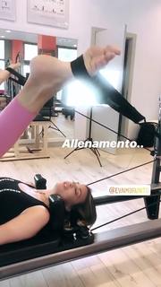 Alessia Fabiani feet photo thumbnail