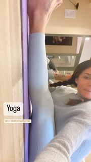 Alessia Fabiani feet photo thumbnail