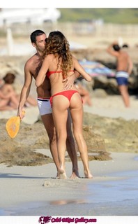 Alessia Fabiani feet photo thumbnail