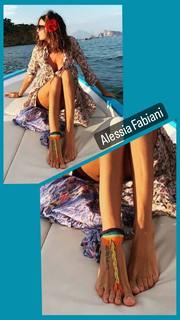 Alessia Fabiani feet photo thumbnail