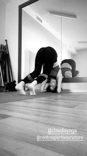 Alessia Fabiani feet photo thumbnail