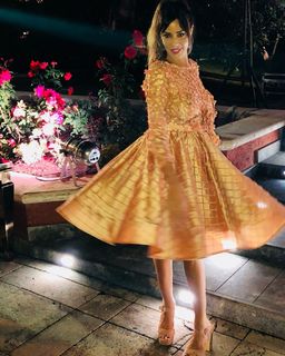 Alessia Fabiani feet photo thumbnail