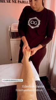 Alessia Fabiani feet photo thumbnail