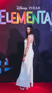 Alessia Fabiani feet photo thumbnail