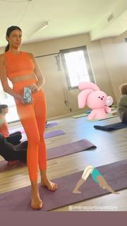 Alessia Fabiani feet photo thumbnail