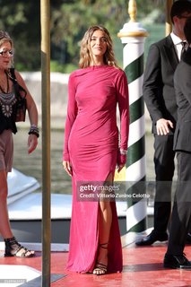 Alessia Lanza feet photo thumbnail