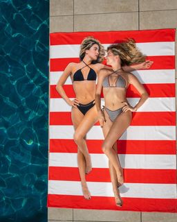 Alessia Lanza feet photo thumbnail