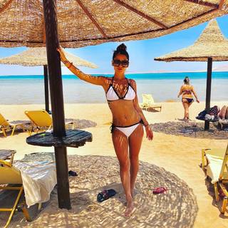 Alessia Macari feet photo 10
