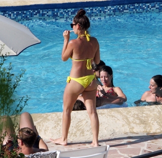 Alessia Macari feet photo 9