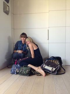 Alessia Marcuzzi feet photo thumbnail