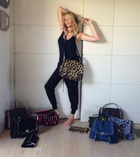 Alessia Marcuzzi feet photo thumbnail