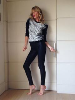 Alessia Marcuzzi feet photo thumbnail