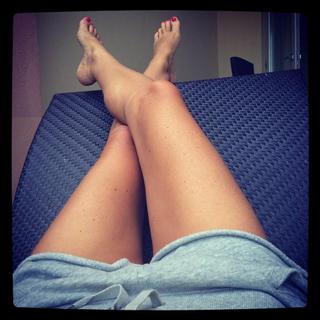 Alessia Marcuzzi feet photo thumbnail
