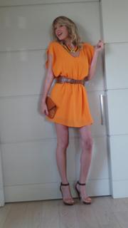 Alessia Marcuzzi feet photo thumbnail