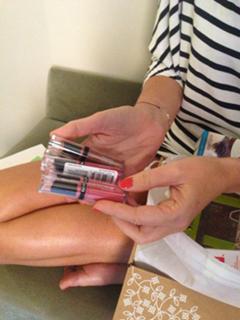 Alessia Marcuzzi feet photo thumbnail