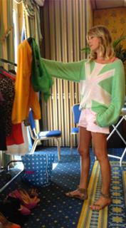 Alessia Marcuzzi feet photo thumbnail