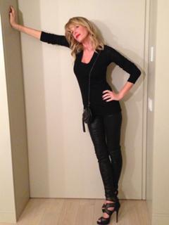 Alessia Marcuzzi feet photo thumbnail