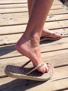 Alessia Marcuzzi feet photo thumbnail