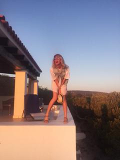 Alessia Marcuzzi feet photo thumbnail