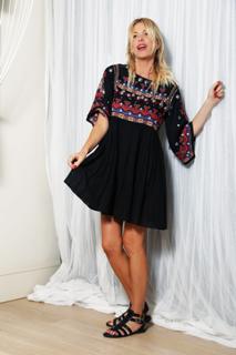 Alessia Marcuzzi feet photo thumbnail