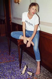 Alessia Marcuzzi feet photo thumbnail