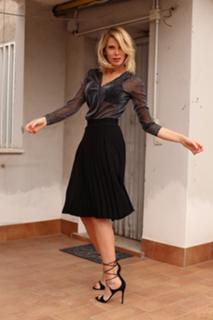 Alessia Marcuzzi feet photo thumbnail