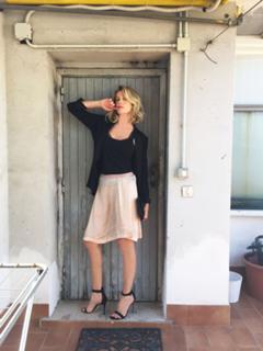 Alessia Marcuzzi feet photo thumbnail