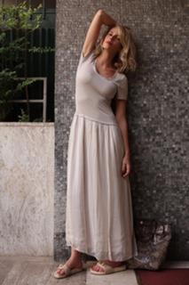 Alessia Marcuzzi feet photo thumbnail